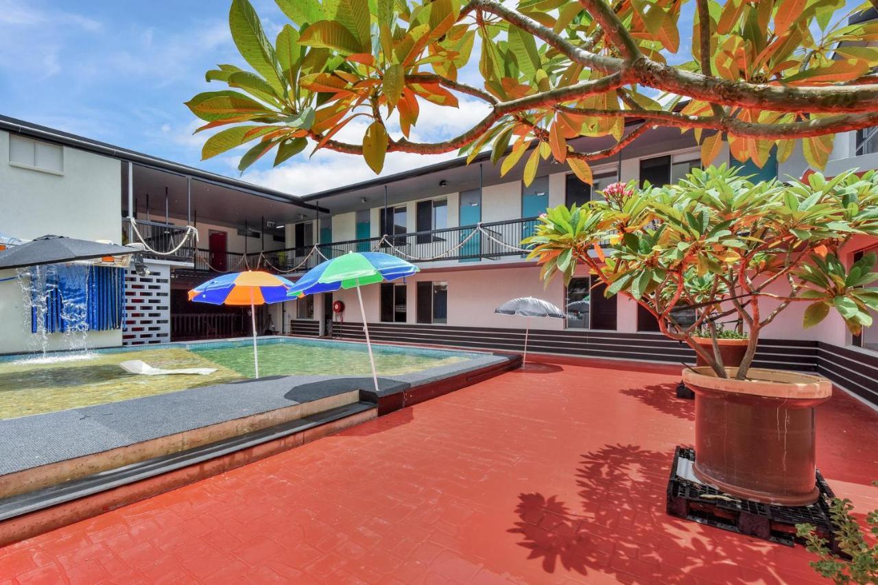 Hotel Capitanos Darwin Exterior foto