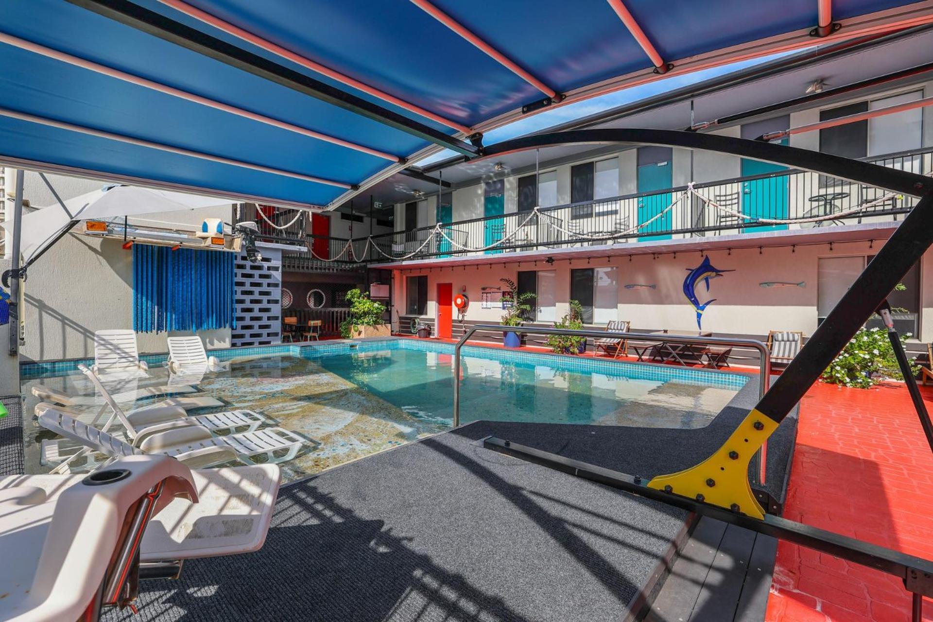 Hotel Capitanos Darwin Exterior foto